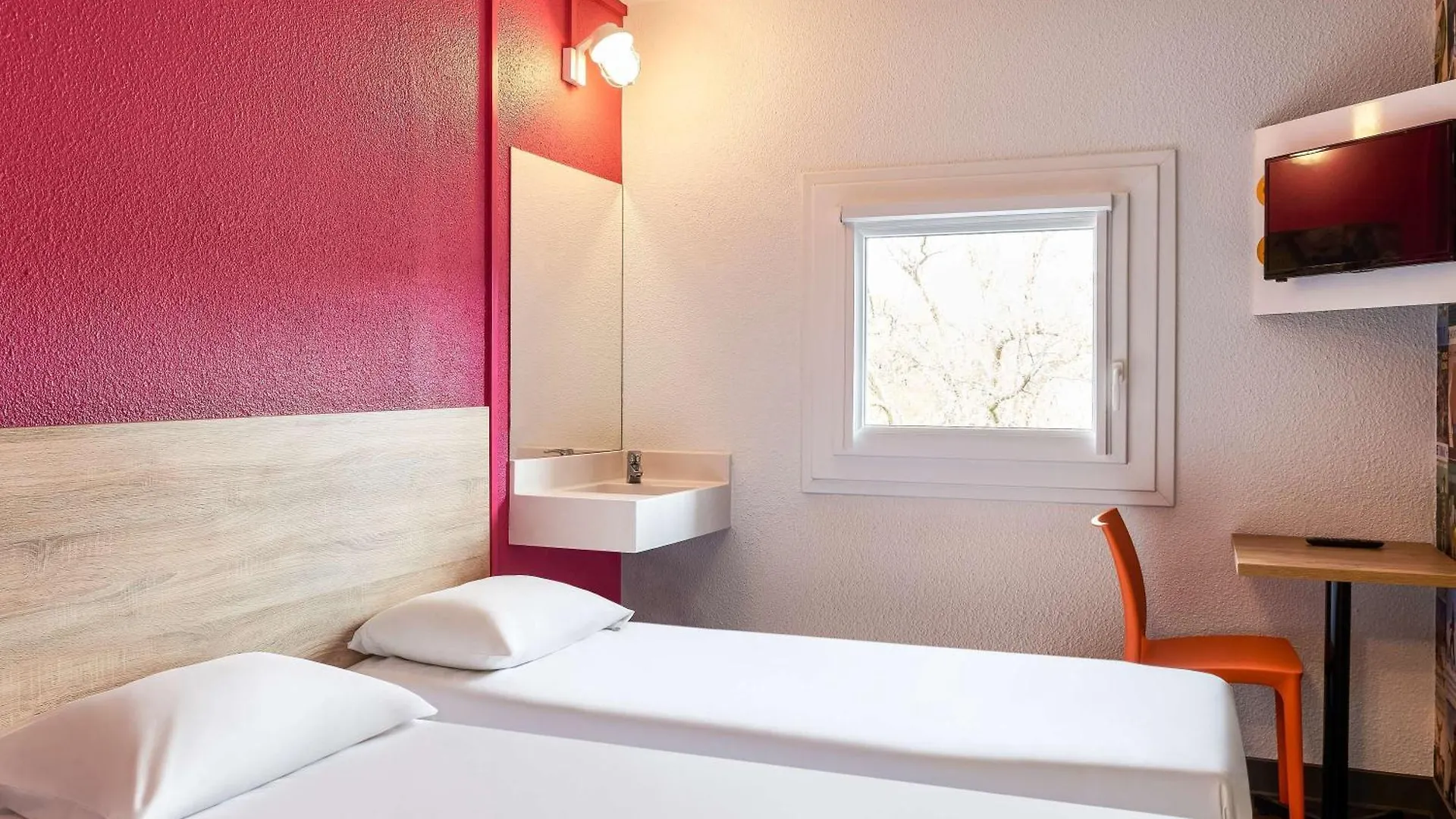 Hotel hotelF1 Aix En Provence Sainte Victoire Meyreuil Francia