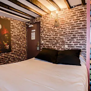 Absolute République Hotel París